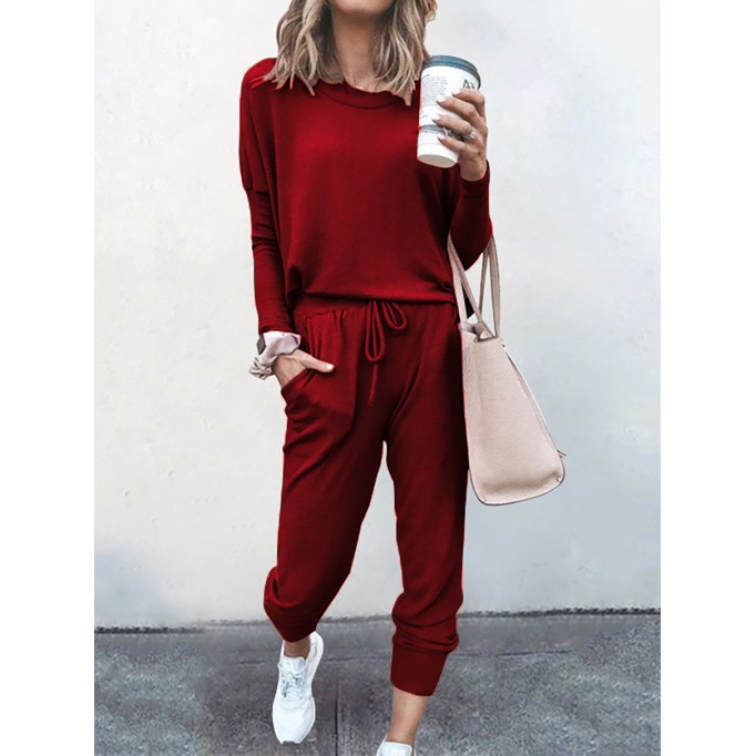 Women's loose fitting solid color long sleeved casual suit